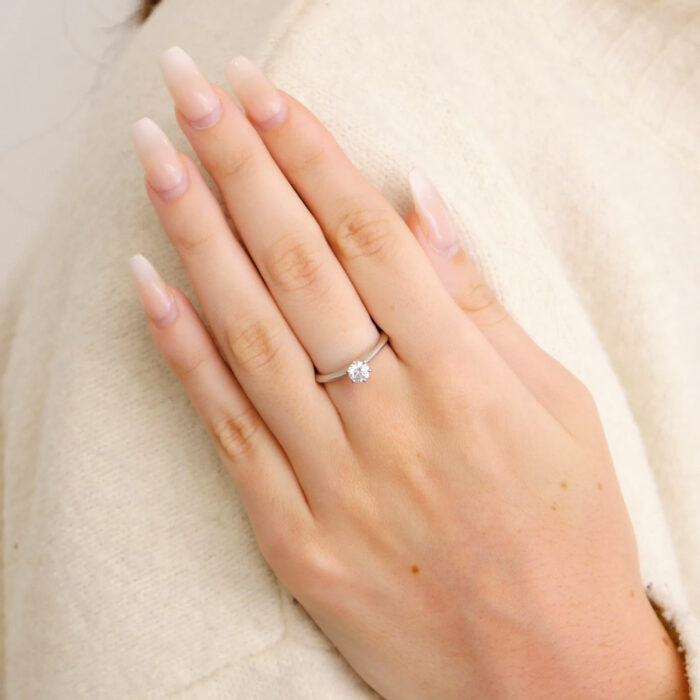 TIFFANY & CO - Platinum Solitaire Ring - Image 2