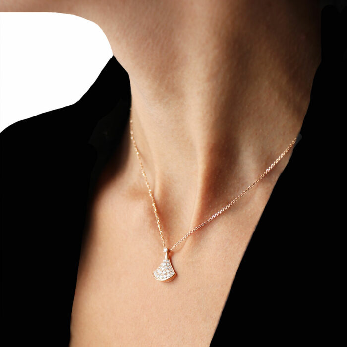 BULGARI – Divas Dream Necklace Rose Gold Diamond - Image 3